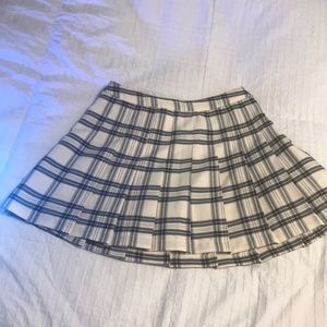Cute black and white tennis skirt lightly worn